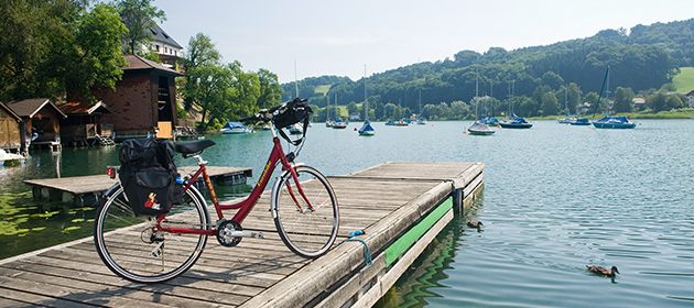 Fahrrad auf dem Steg